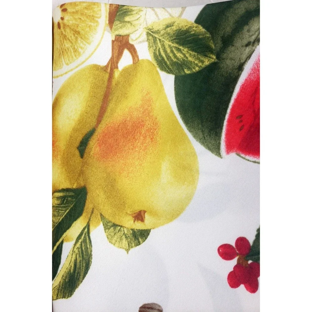 1 Printed Fabric Tablecloth, 60
